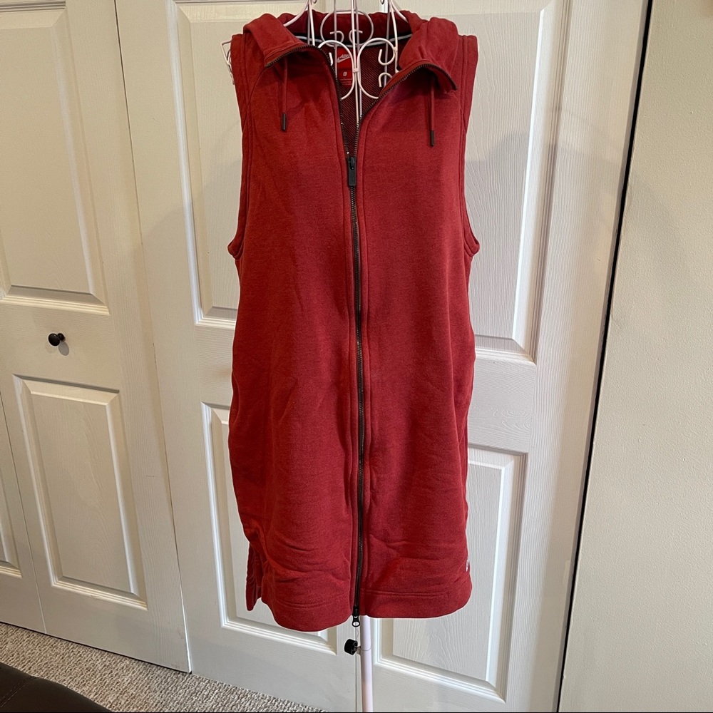 Nike Sleeveless Zip Up